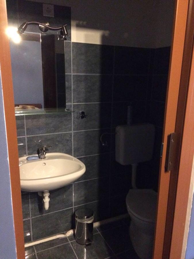 Ipoly Party-Haz Hotell Balassagyarmat Exteriör bild